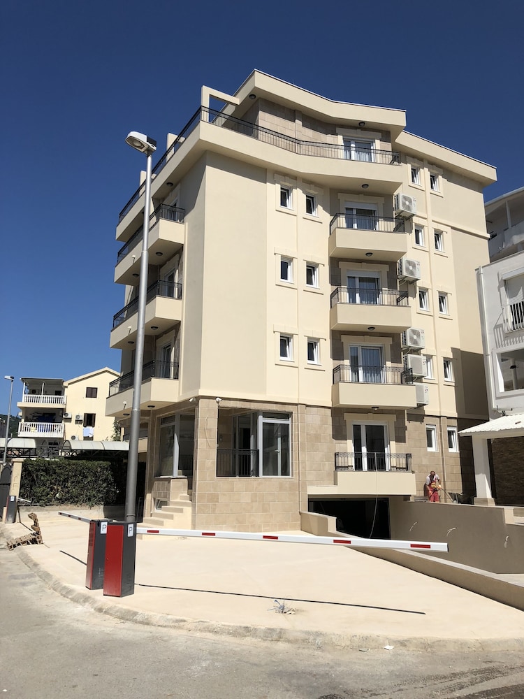 Almare Apartments Budva 4/50