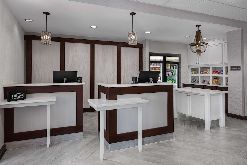 Homewood Suites by Hilton Orland Park 7/39