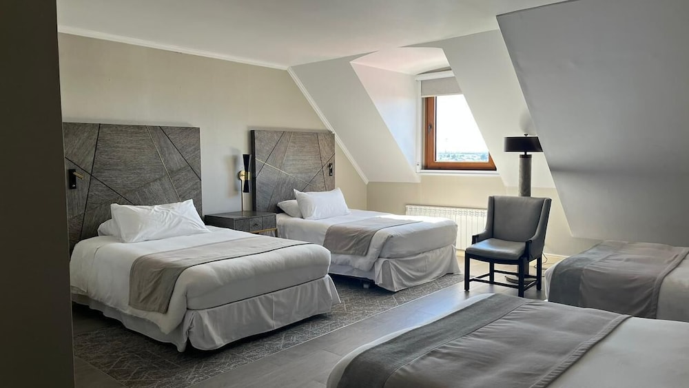 Hotel Cabo de Hornos 28/89