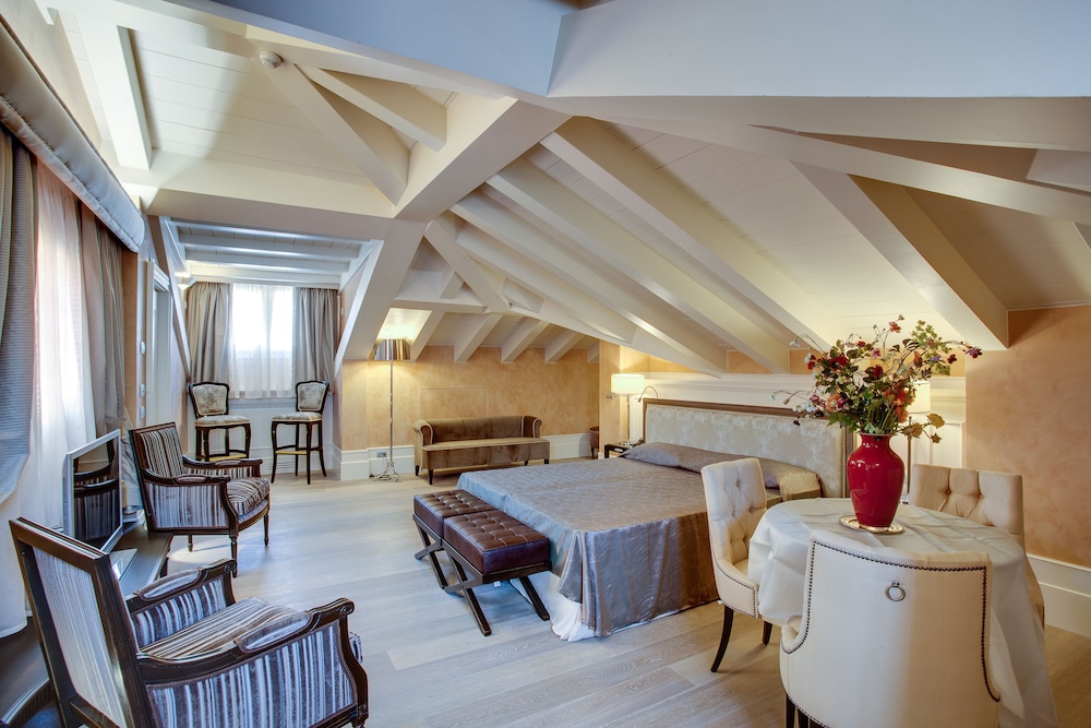 Hotel Moresco 40/42