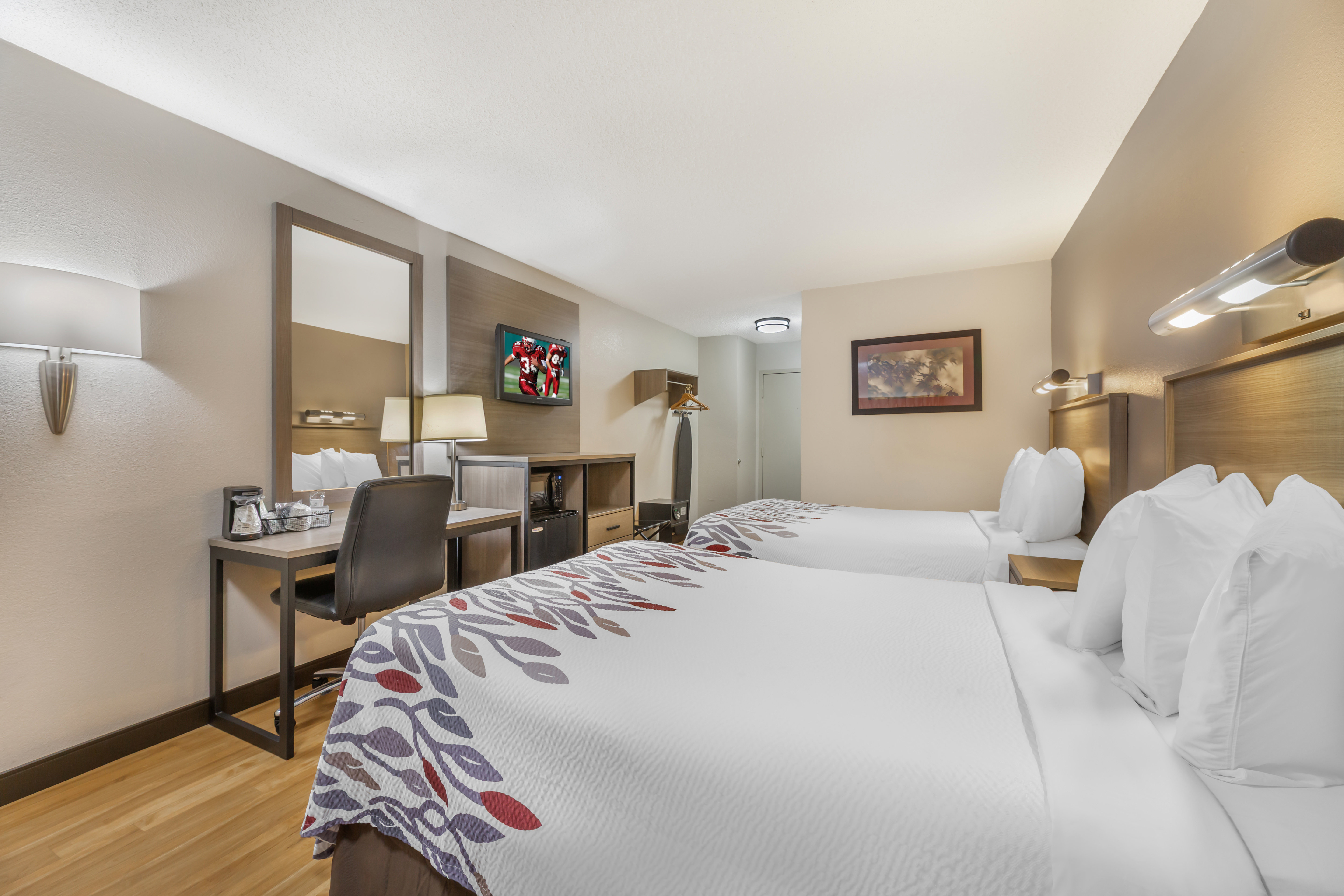 DELUXE, 2 DOUBLE BEDS