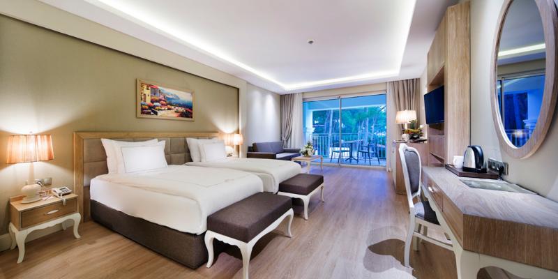 Jasmin, Double Bed, Pool View