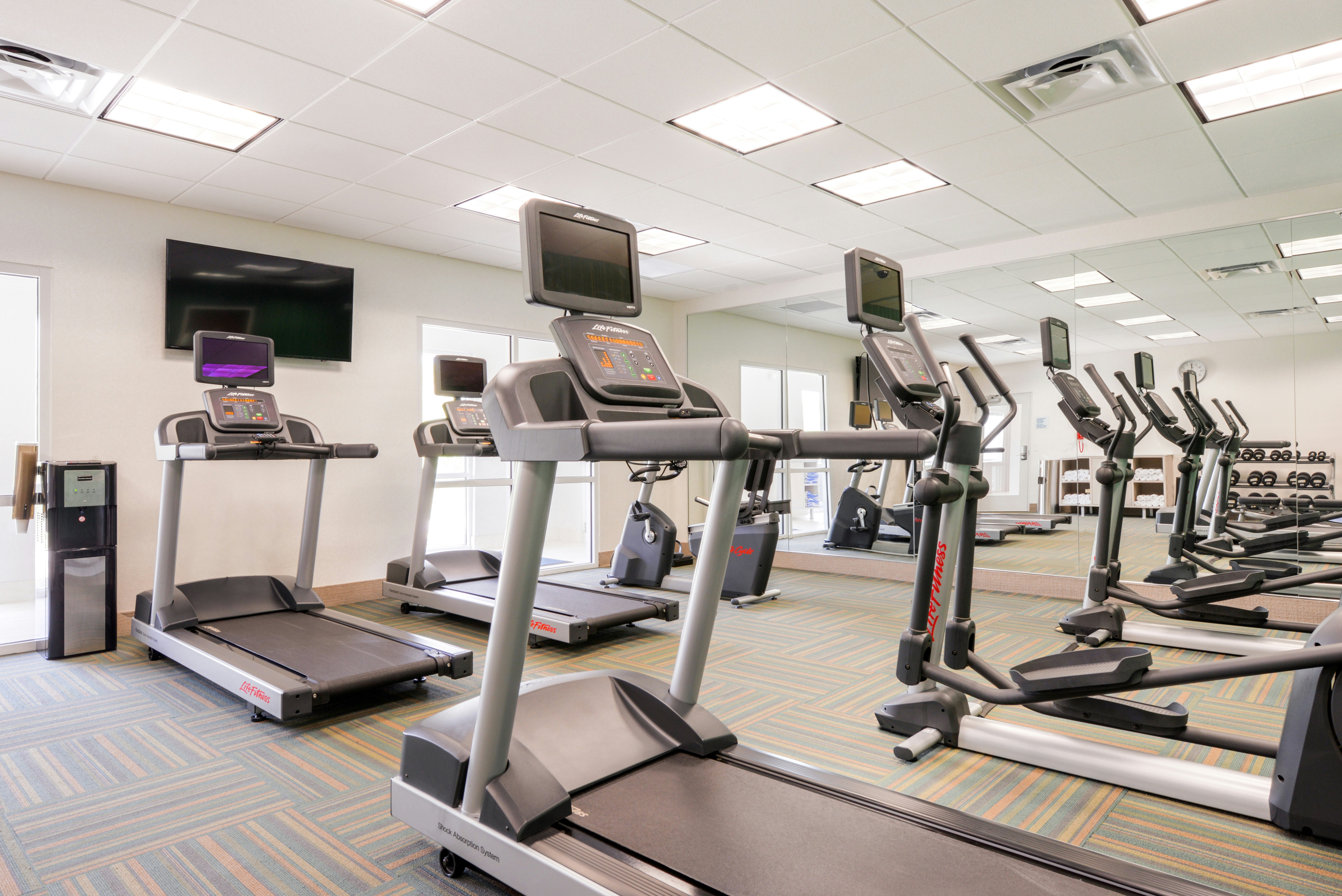 Holiday Inn Express And Suites Salem 30/45
