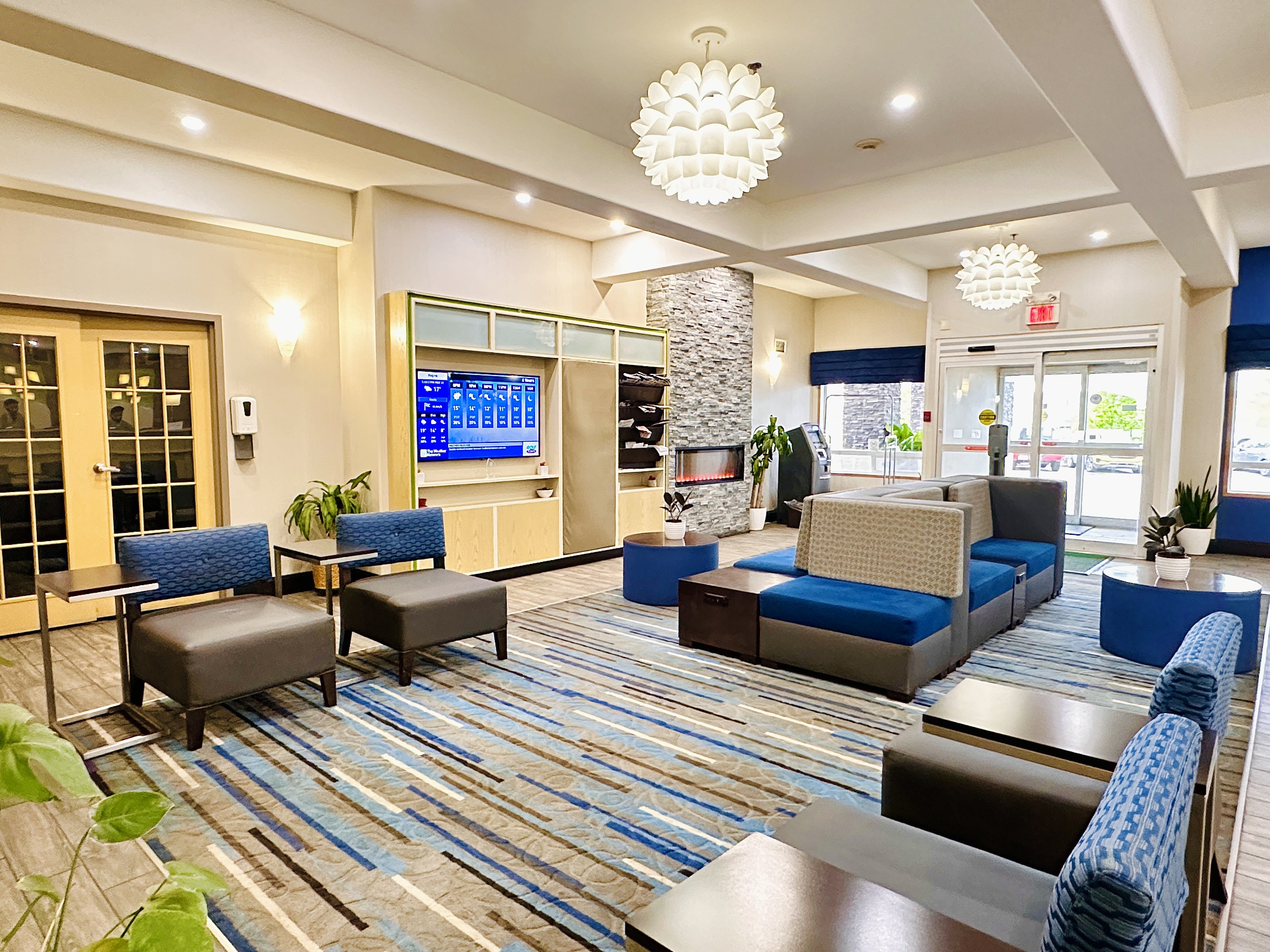Holiday Inn Suites Regina 40/62