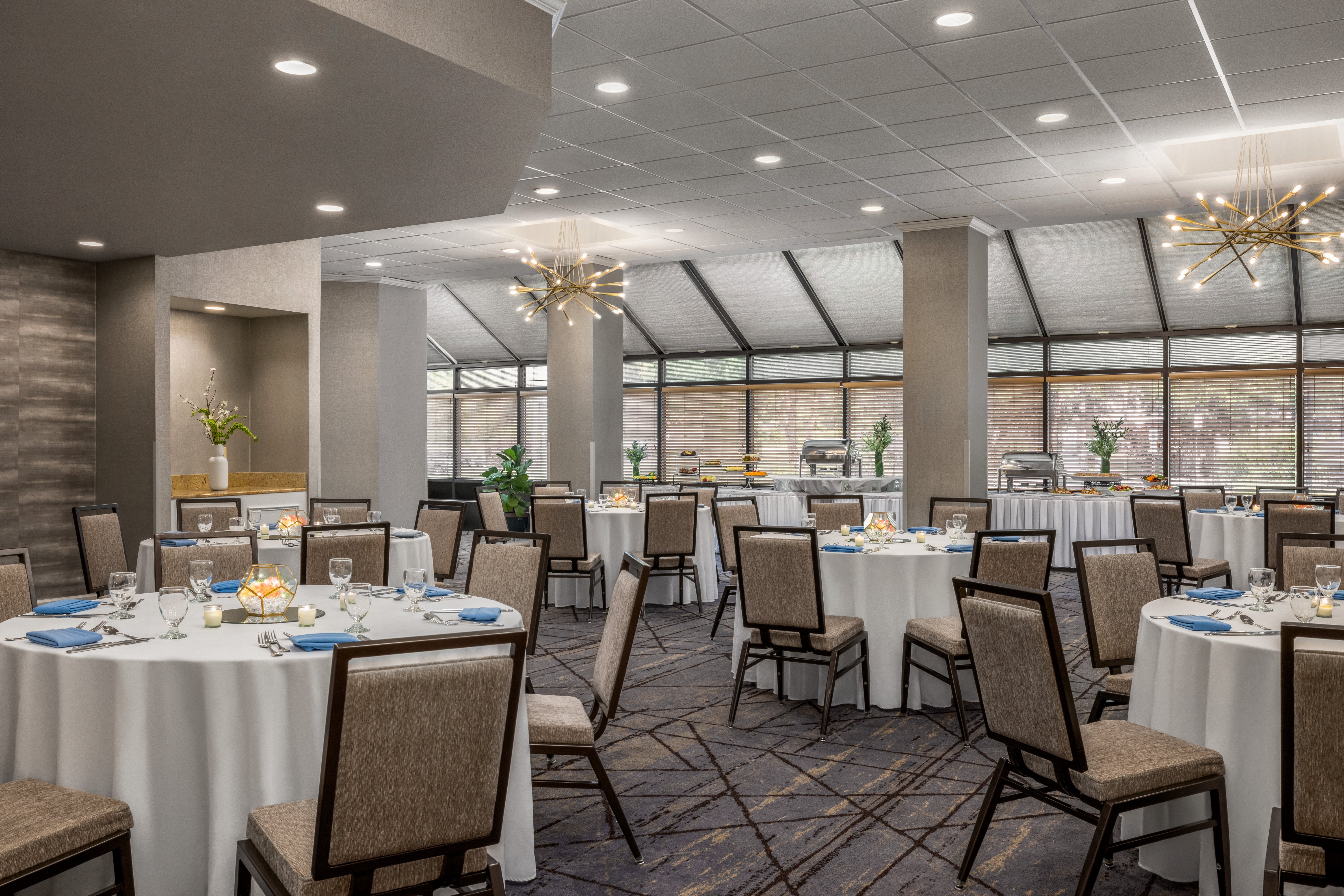 Crowne Plaza Edison 34/51