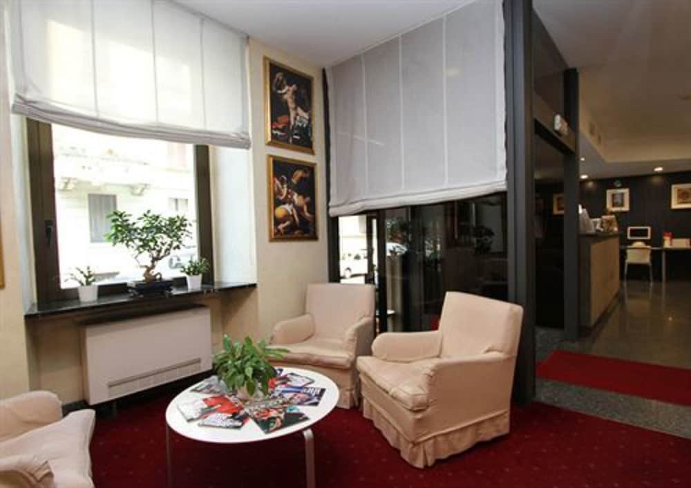 Club Hotel Milan 38/55