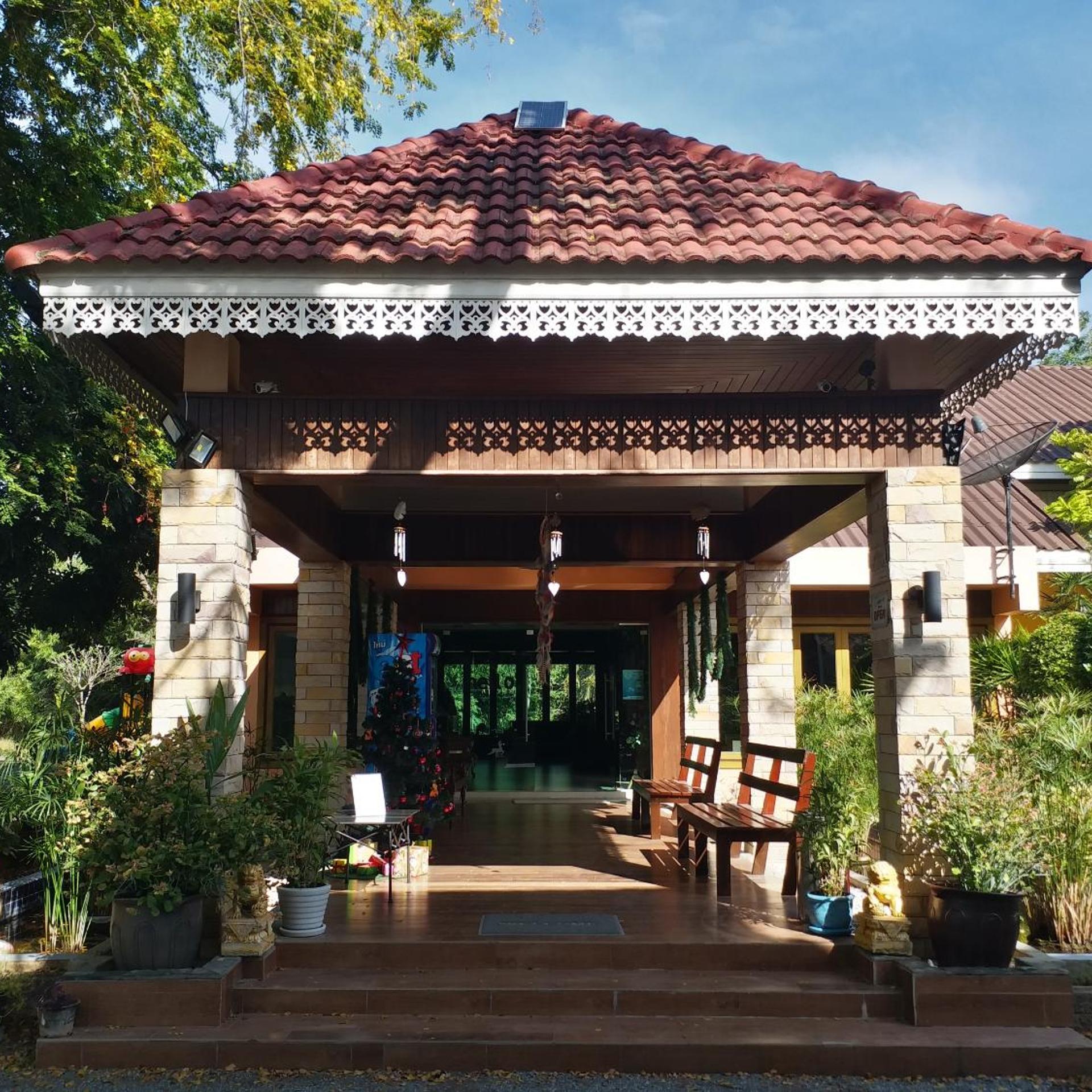 San Paisan Resort 1/95