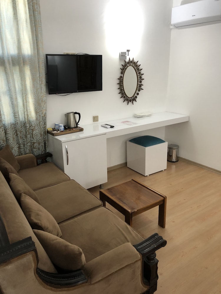 Urcu Hotel 33/49