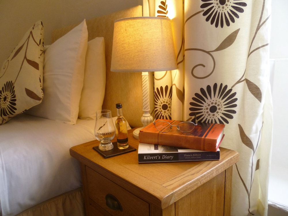 Aberllynfi House 17/45