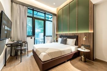 Deluxe, King Bed, Queen Bed, Balcony, Owen House by Hmlet 2/2