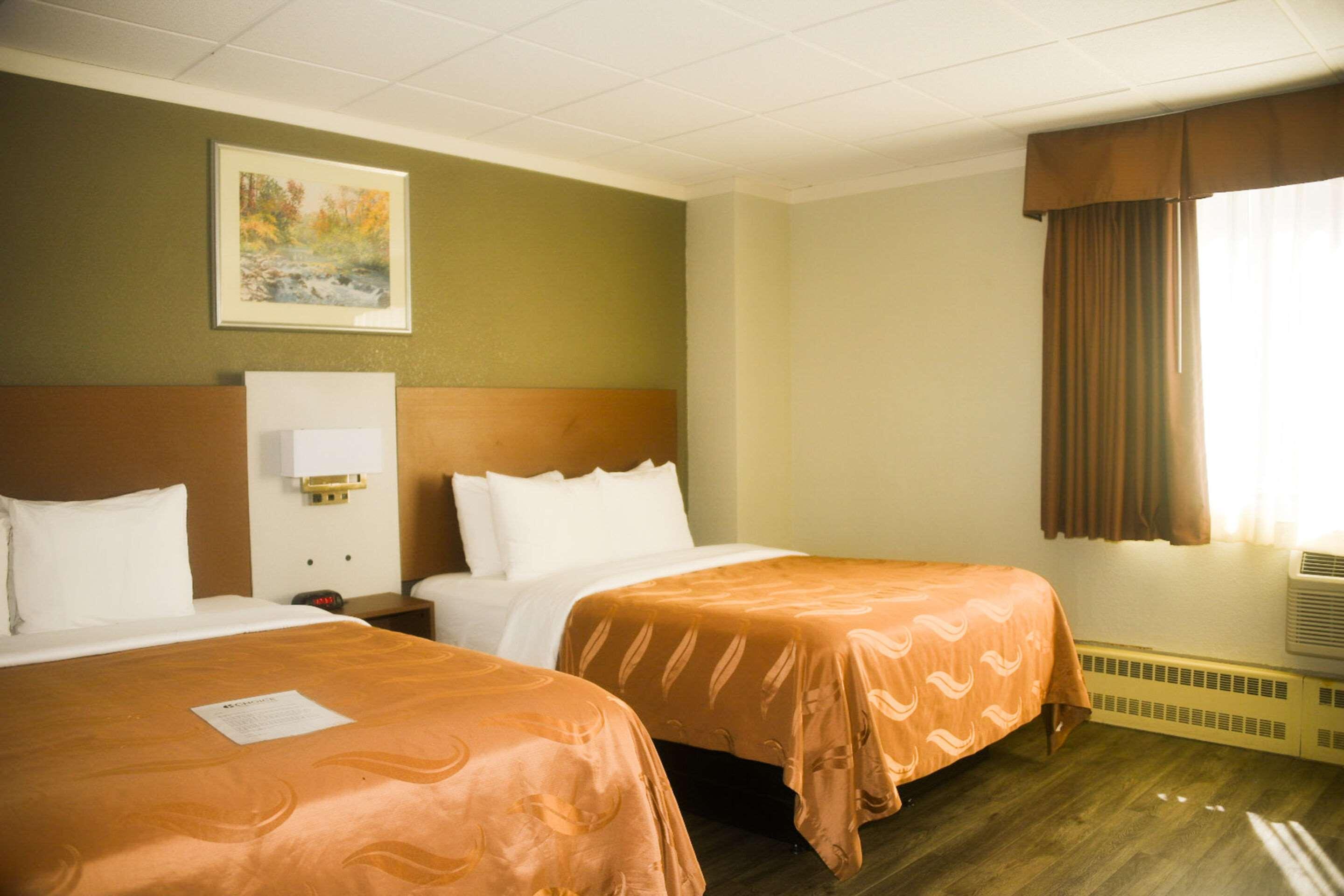 Efficiency, 2 Queen Beds