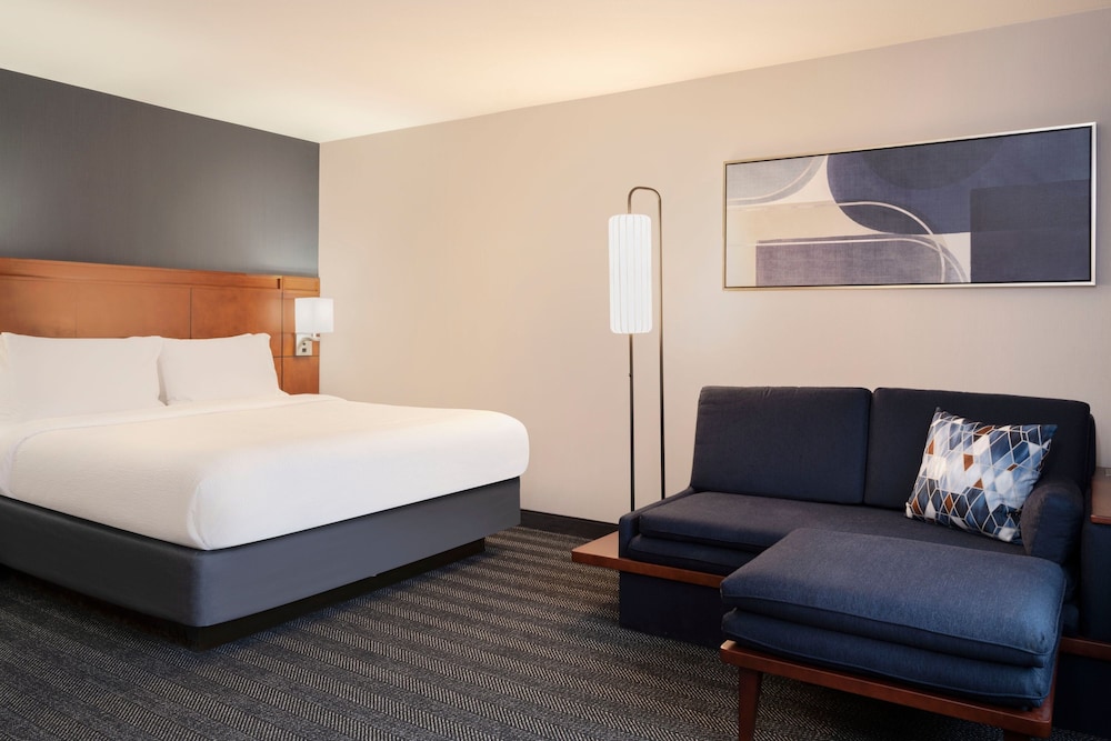 Room at COURTYARD COLUMBUS NEW ALBANY, NEW ALBANY - OH