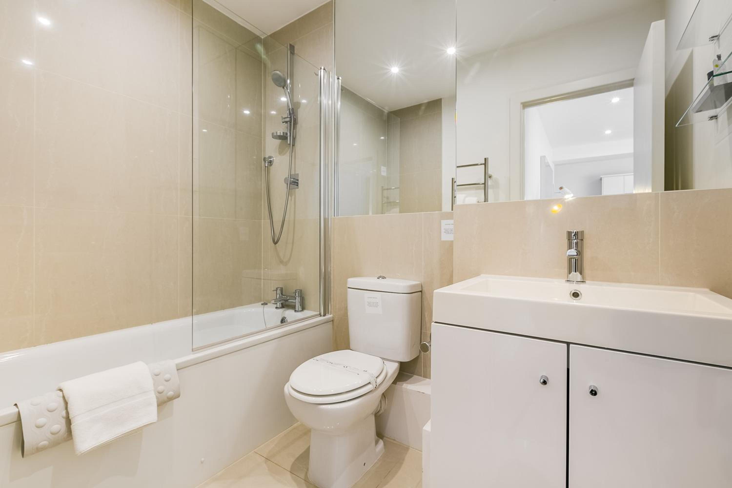 Nell Gwynn Chelsea Accommodation 45/50