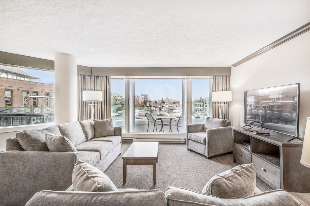 Victoria Regent Waterfront Hotel & Suites 44/86