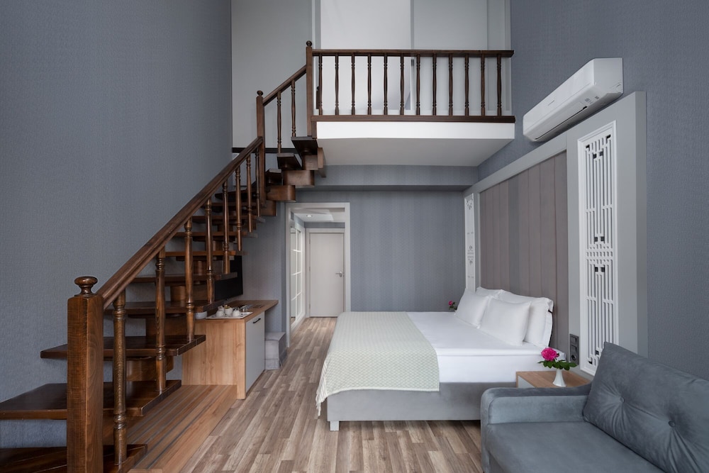 Siam Elegance Hotels and Spa 9/35