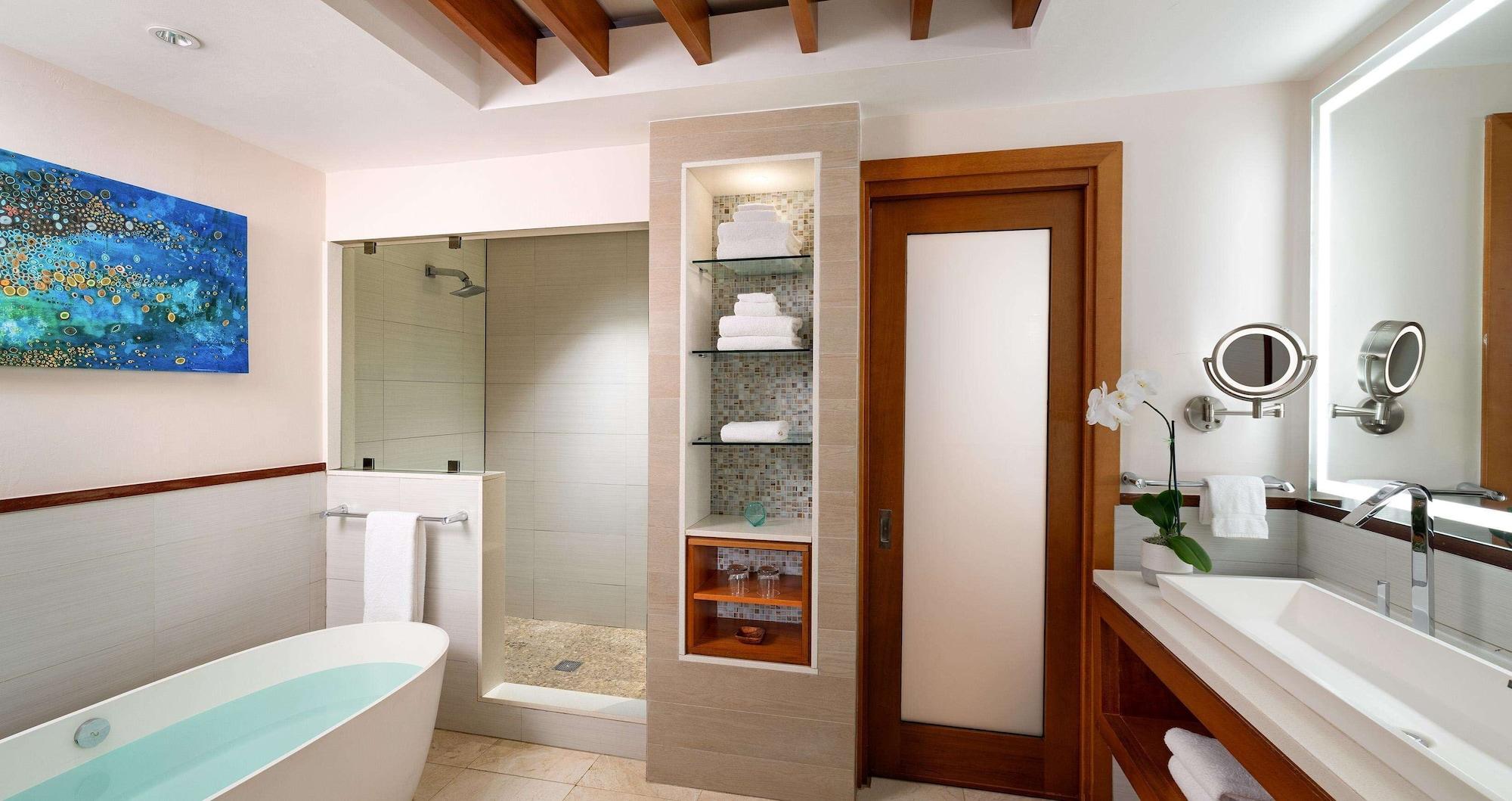 Grand, Tranquility, Luxury, Beach Front, Balcony, Bathtub, Club Floor، Sandals Negril - Adults Only 3/3