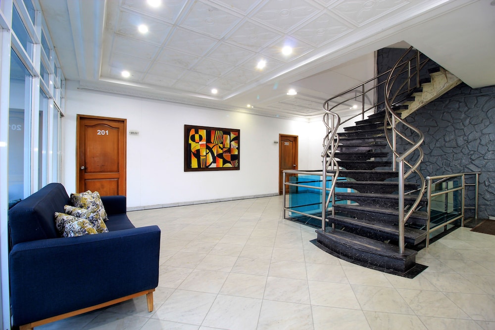 Hotel Abi Inn By GEH Suites 26/42