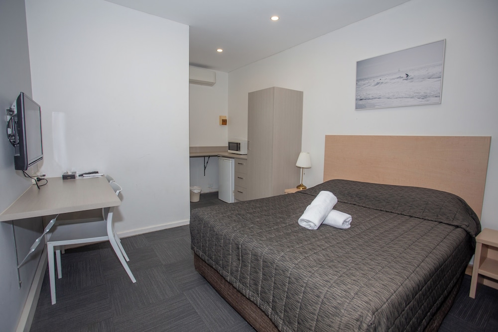 Westside Motor Inn 27/57
