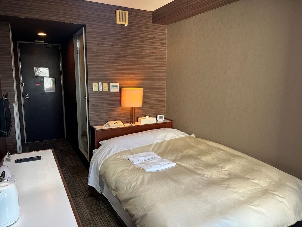 Semi Room, Single Bed, Smoking