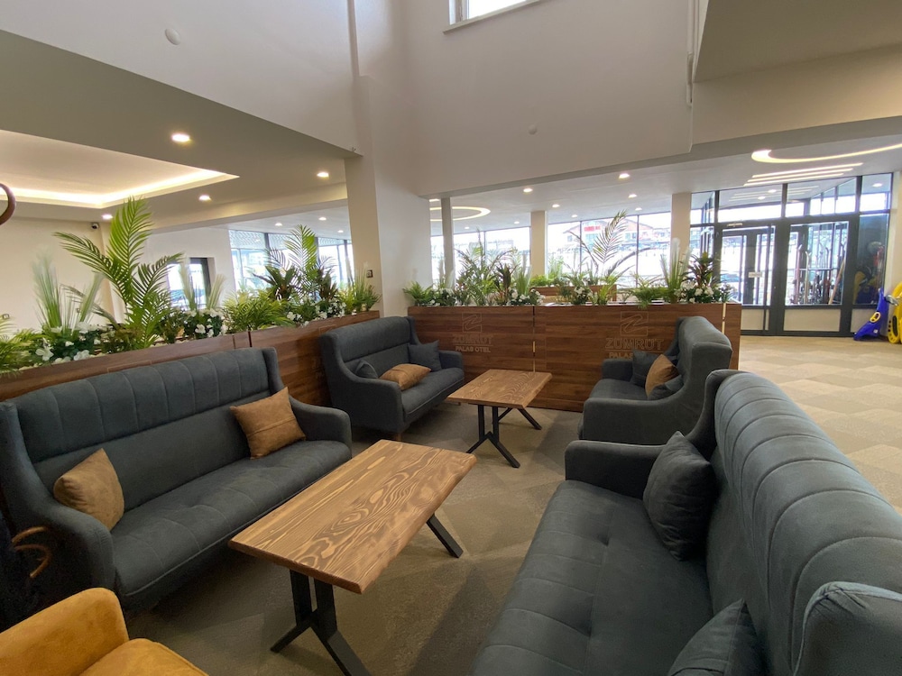 Zumrut Palas Otel 24/44