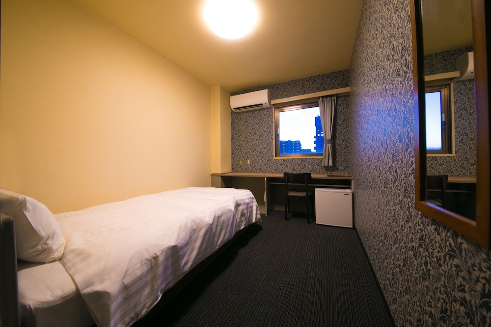 Hotel 910 10/33