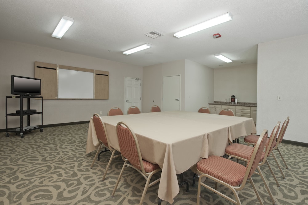 Comfort Suites Peoria Sports Complex 38/43