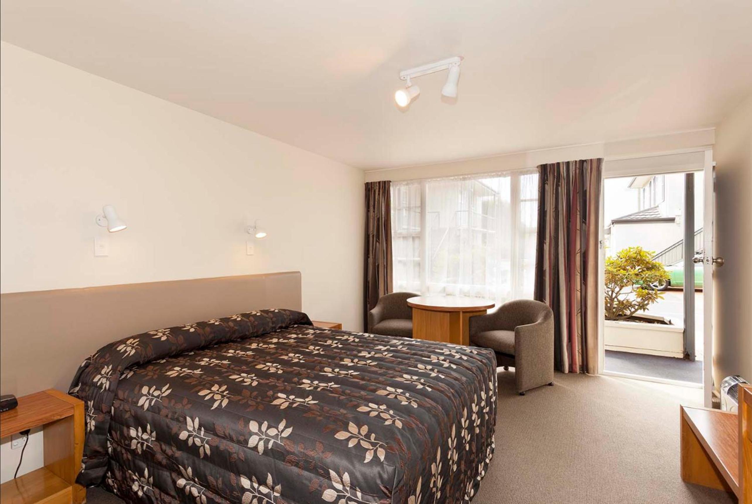 استوديو بسرير كوين