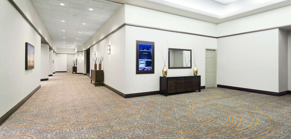 Embassy Suites by Hilton Denver Tech Center 10/64