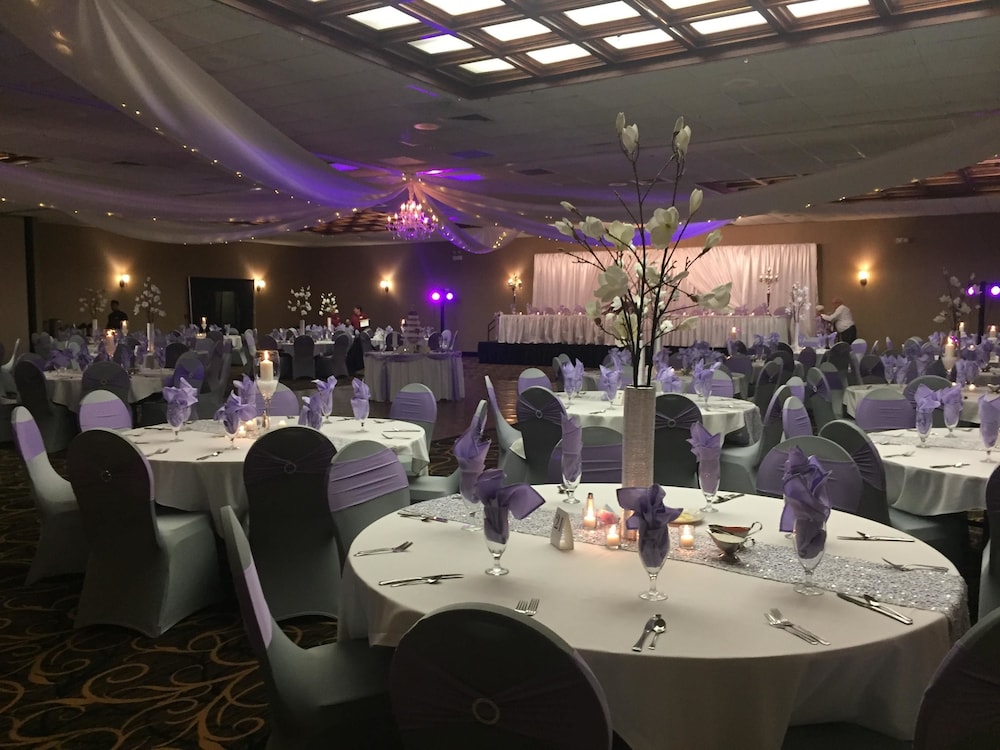 Best Western Plus Brandywine Inn & Suites 32/40