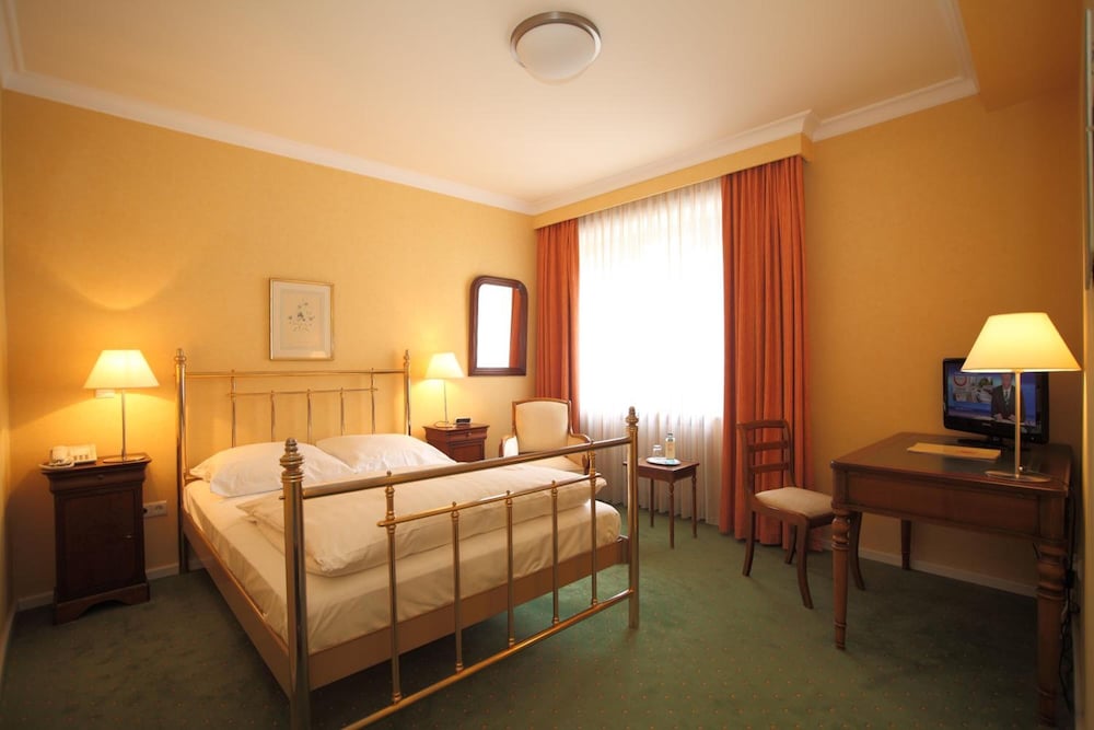 Hotel Alster Hof 10/60