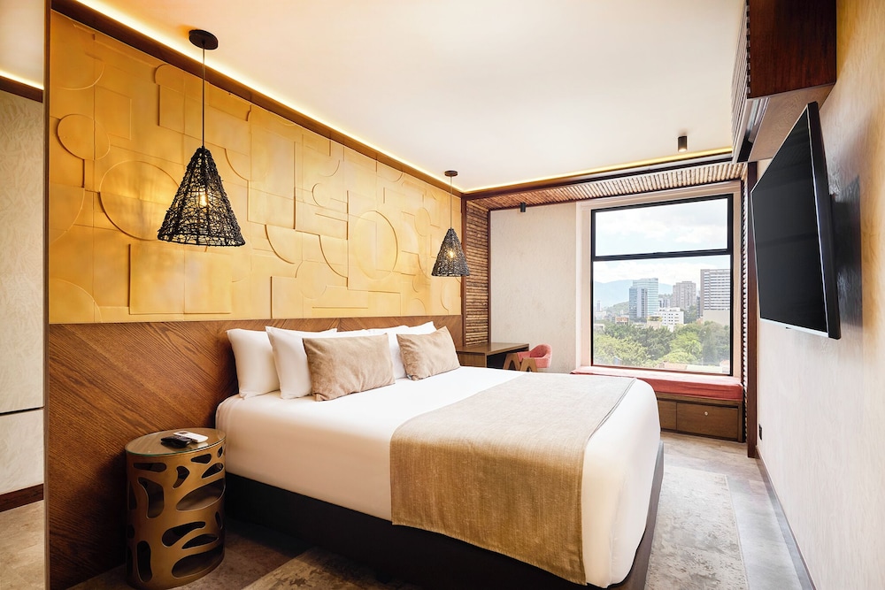 Golden Valley Hotel 18/50