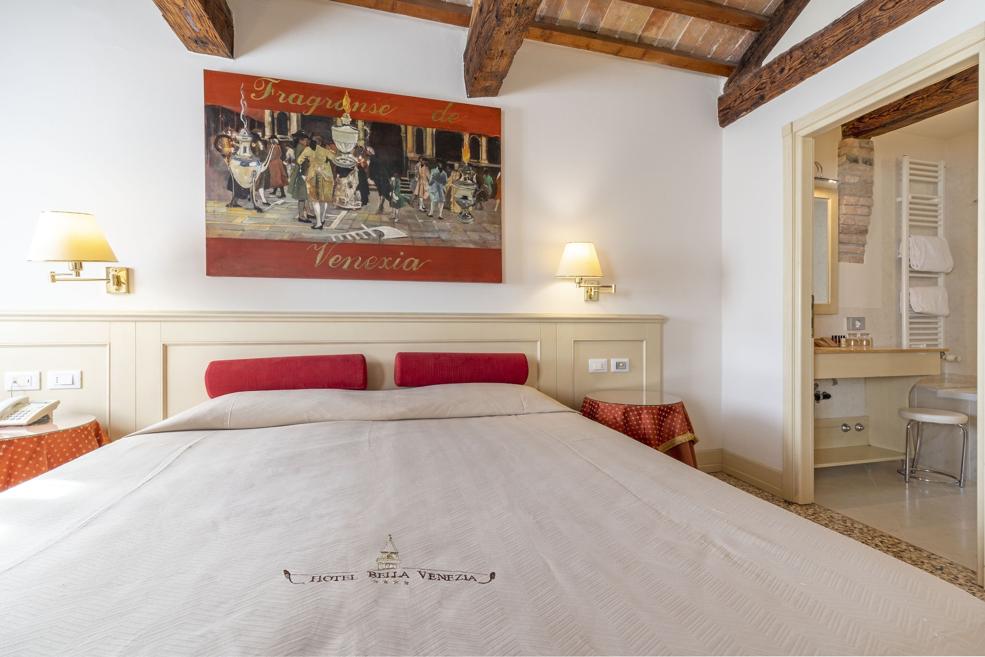 SUPERIOR, DOUBLE BED