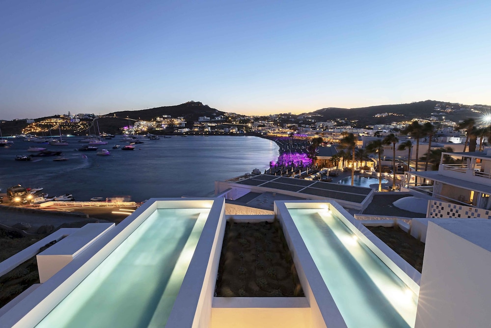 CUBIC Mykonos Seafront Design Suites 45/58