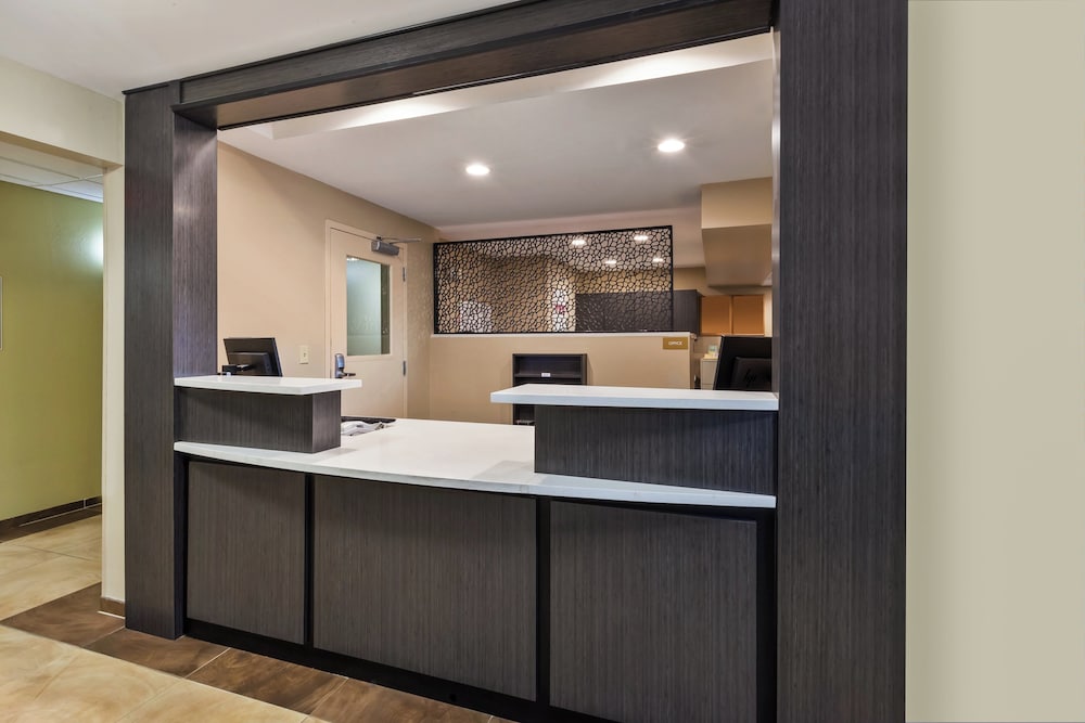 Candlewood Suites Huntersville Lake Norman Area 6/69