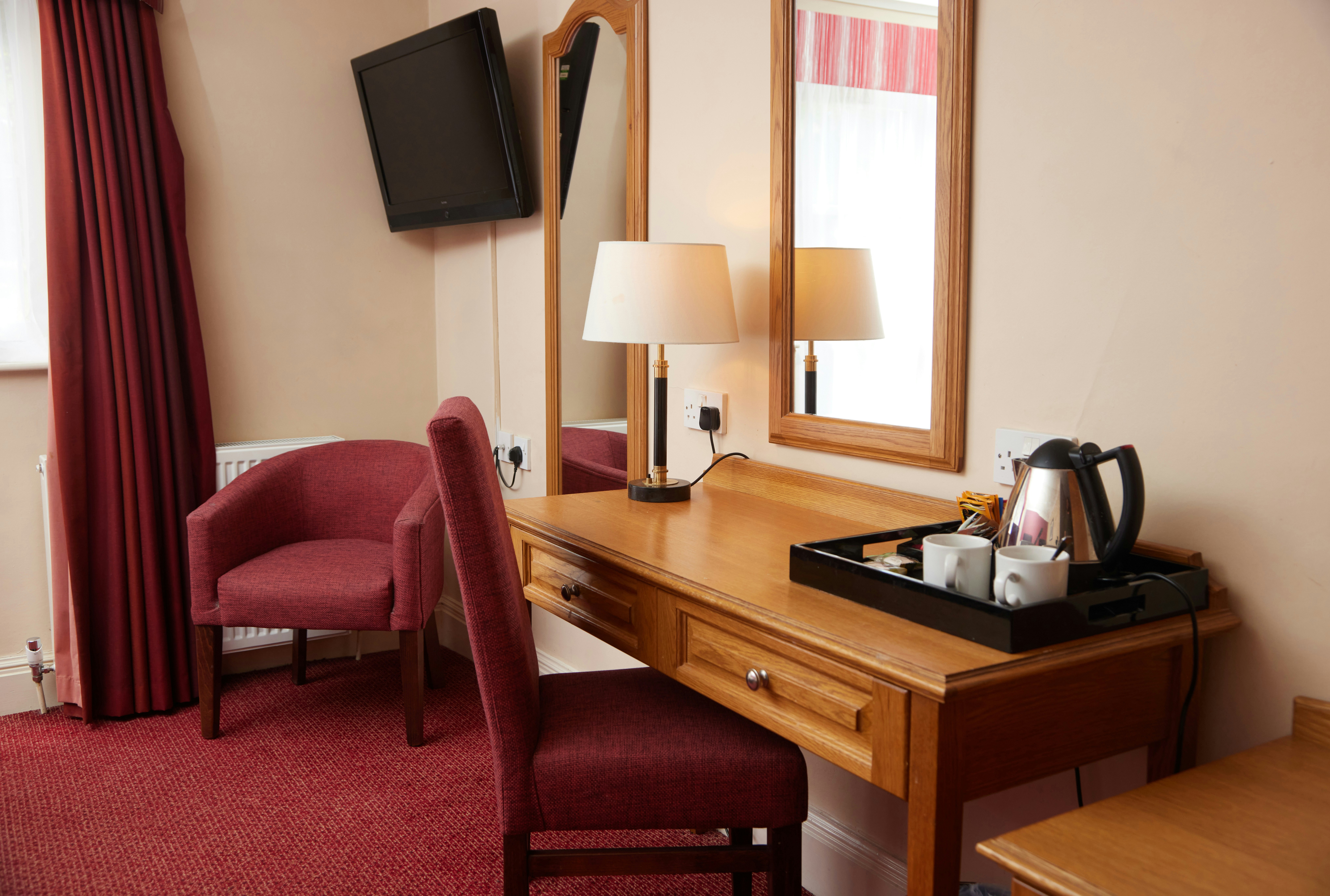 The Fieldhead Hotel 31/35