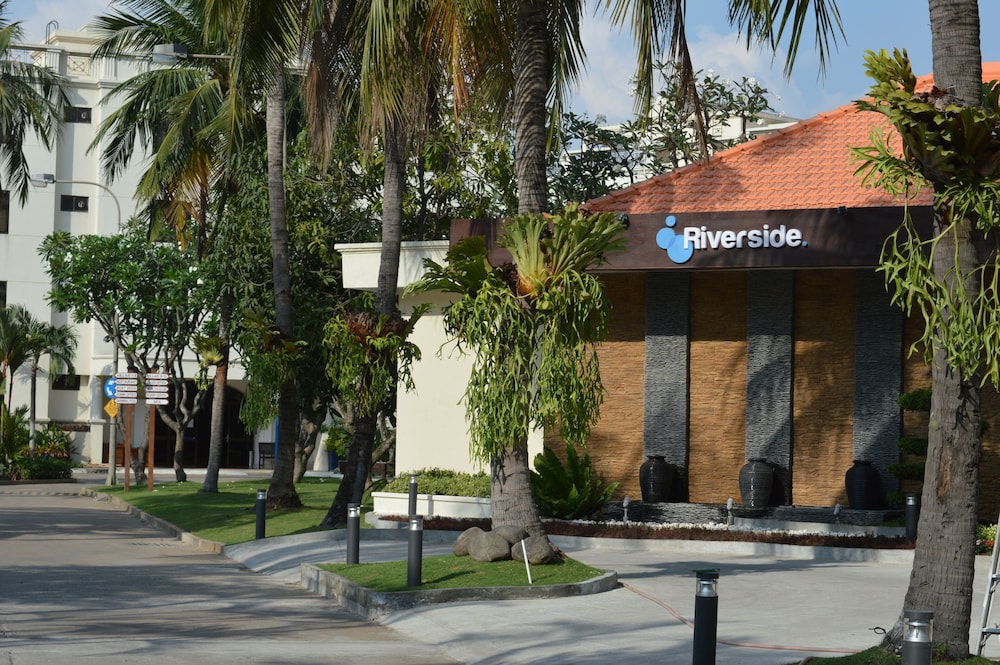 Riverside Serviced Apartments 56/72