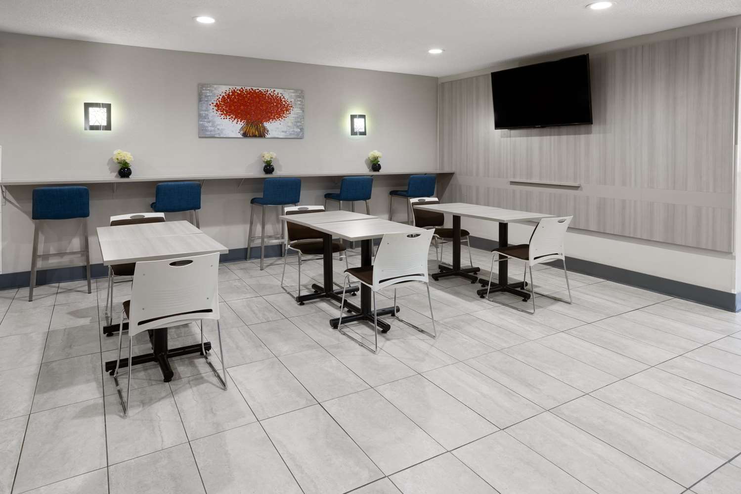 Microtel Inn & Suites by Wyndham Raleigh Durham Airport 22/32