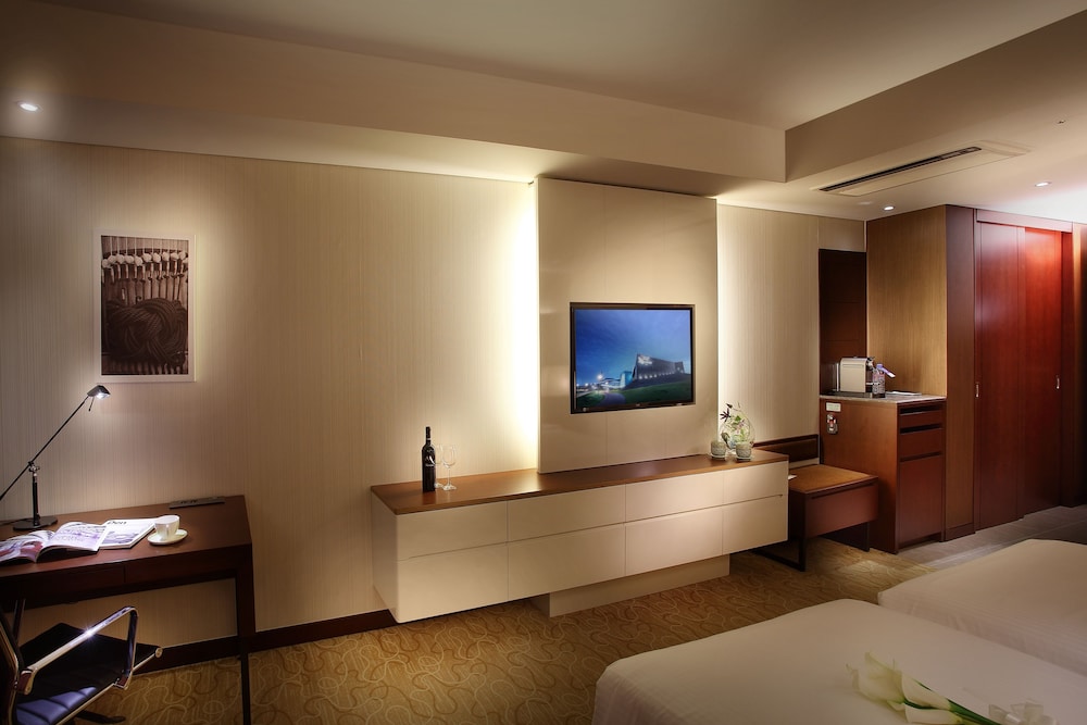 Koreana Hotel 44/64