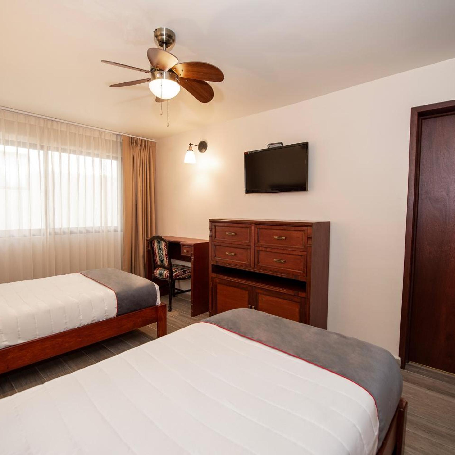 Standard, Double or Twin Bed, Hotel Senorial 5/8