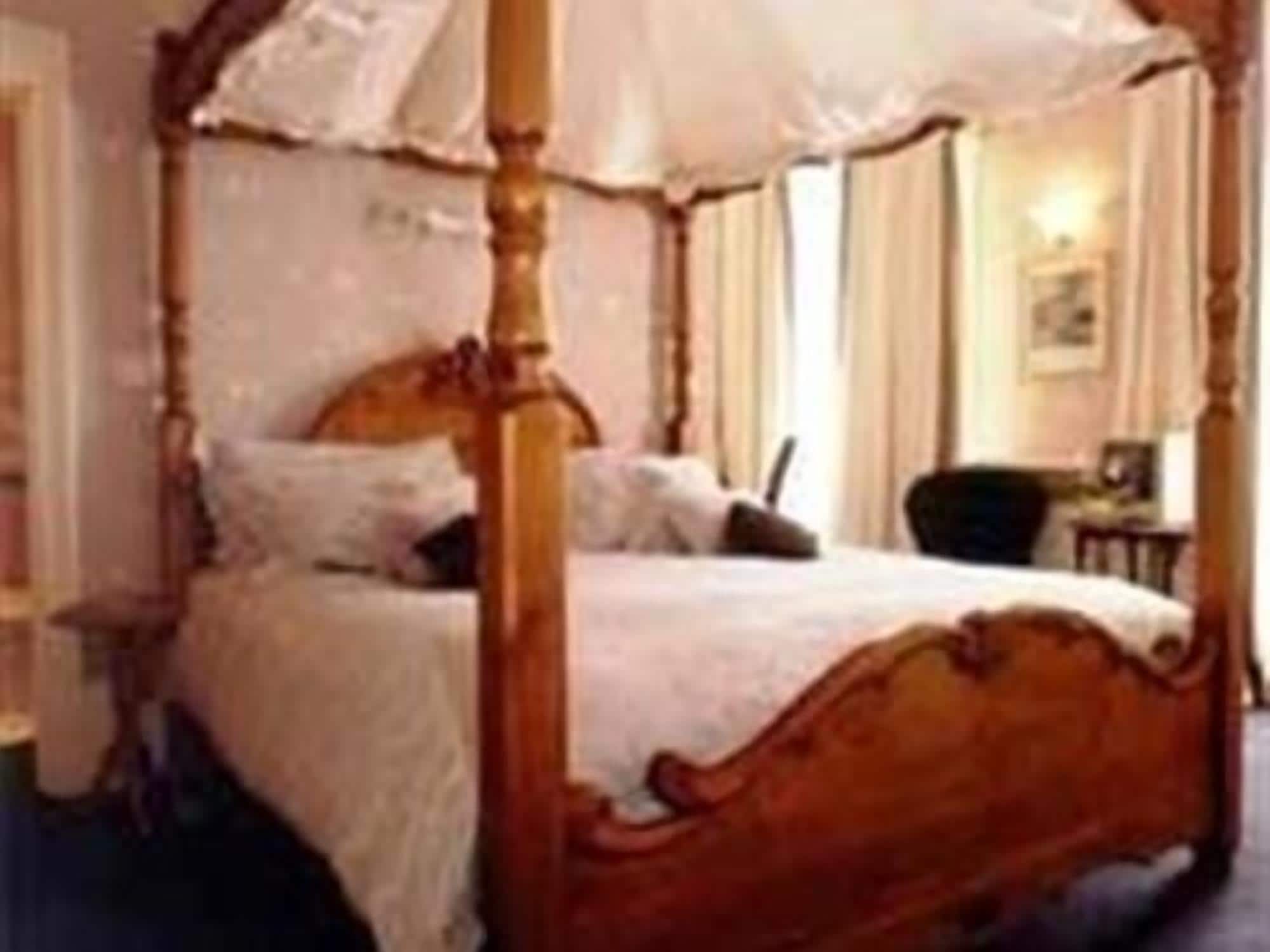 Four Poster, Luxury, Double Bed
