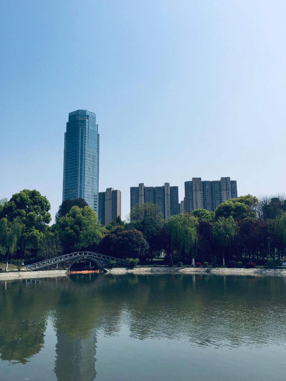 Tangchi Jinyue Hotel Qingshan 10/13
