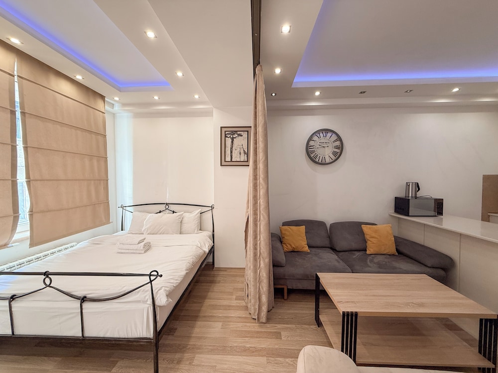 Maxela Apartments 18/50