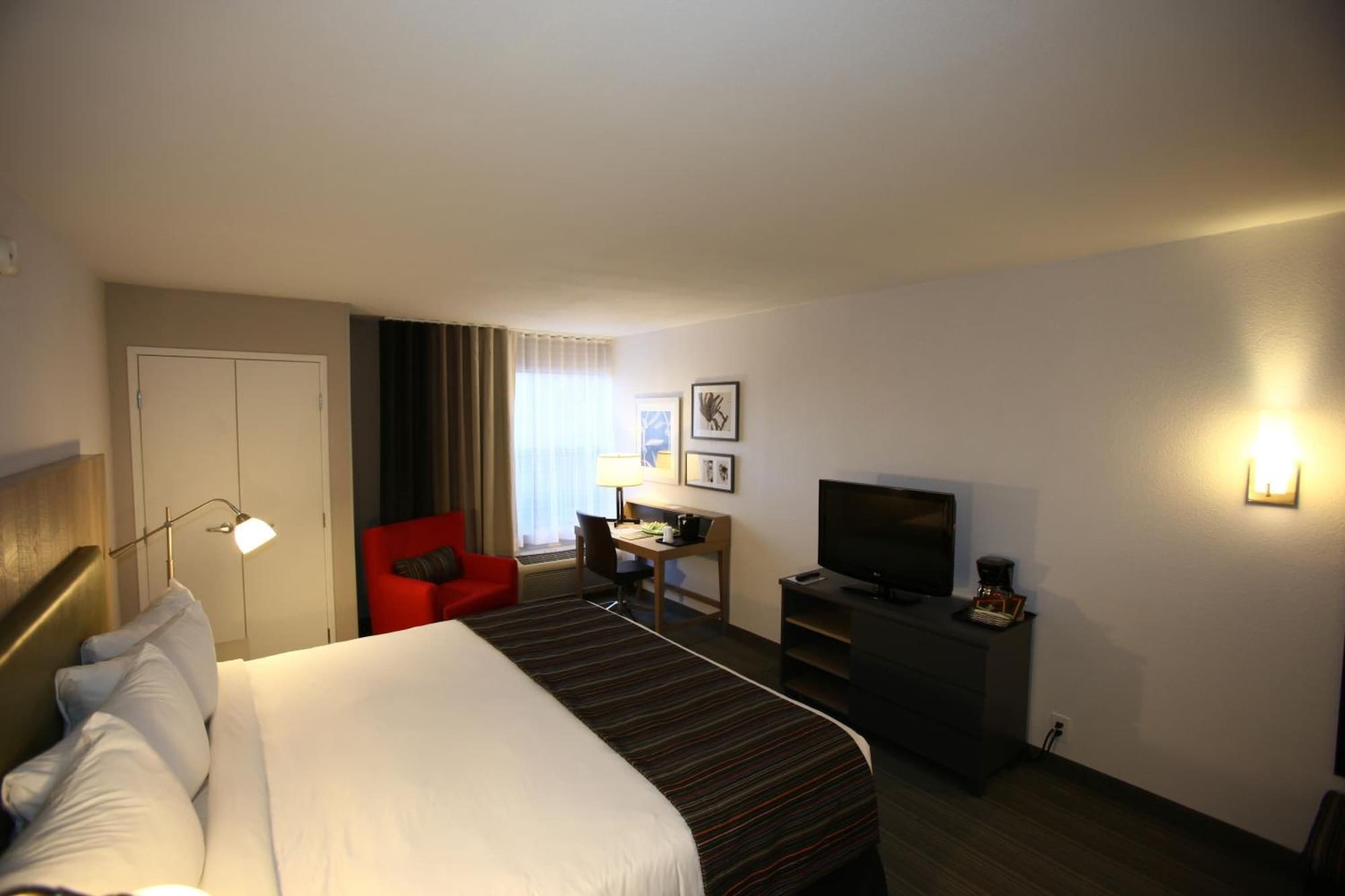 STANDARD, KING BED