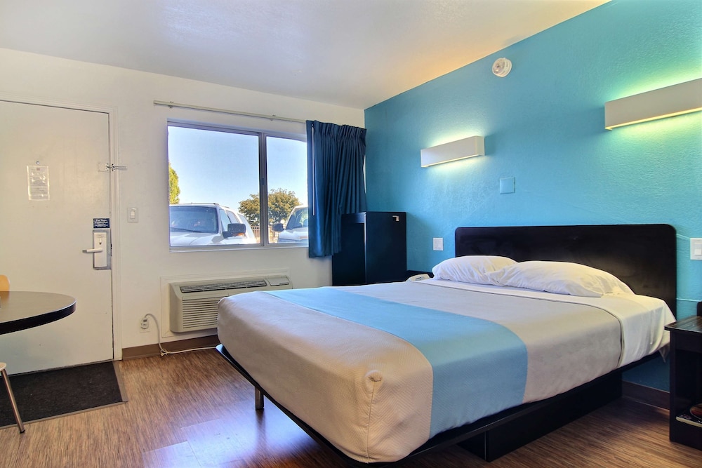 Motel6 Carlsbad, NM 20/47