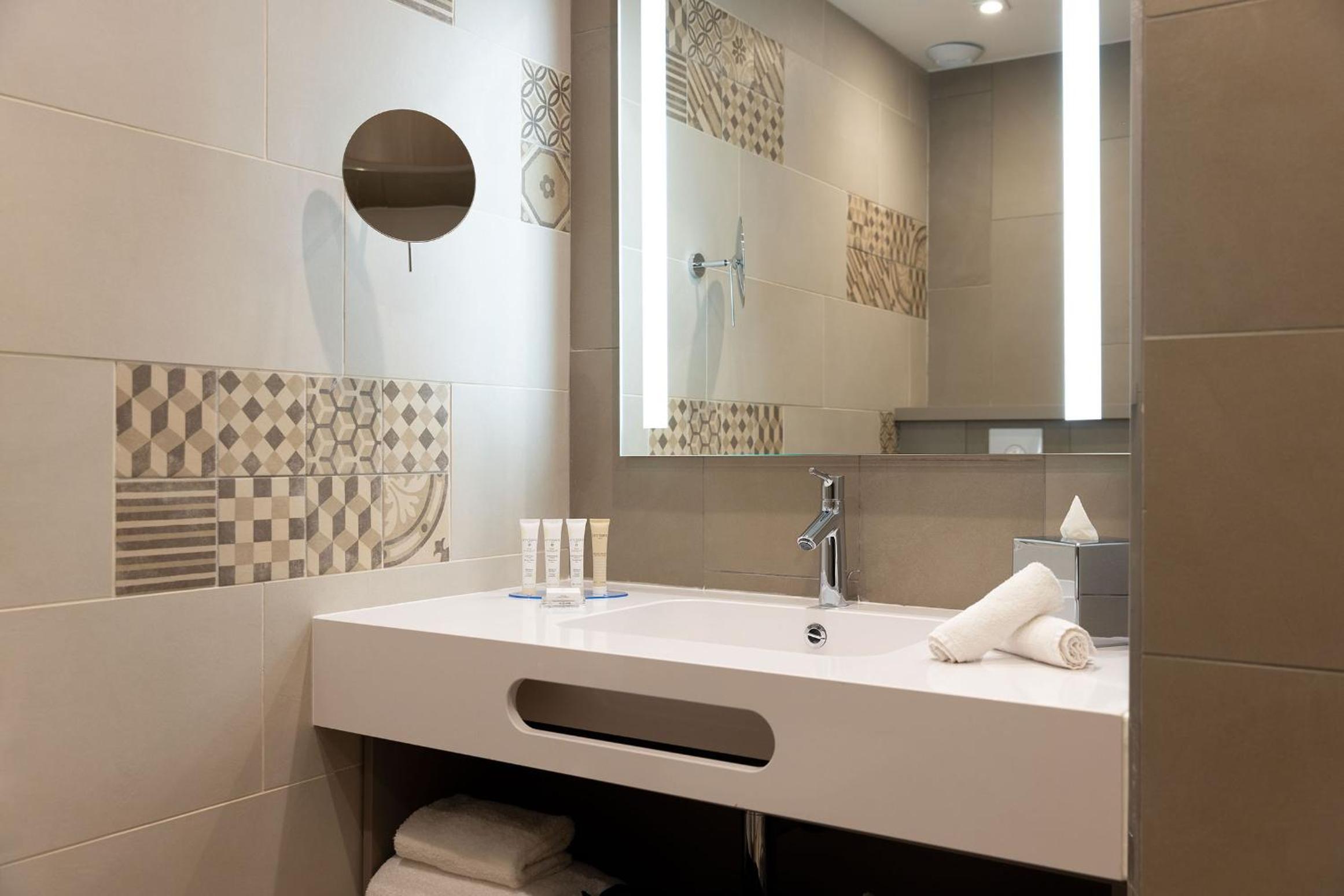 غرفة متصلة عائلية بسرير كينج وسرير كوين، Hilton Garden Inn Le Havre Centre 7/9