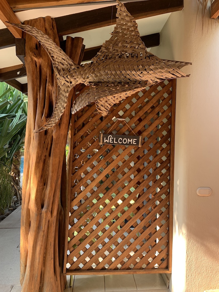 Ten North Tamarindo Beach Hotel 12/70