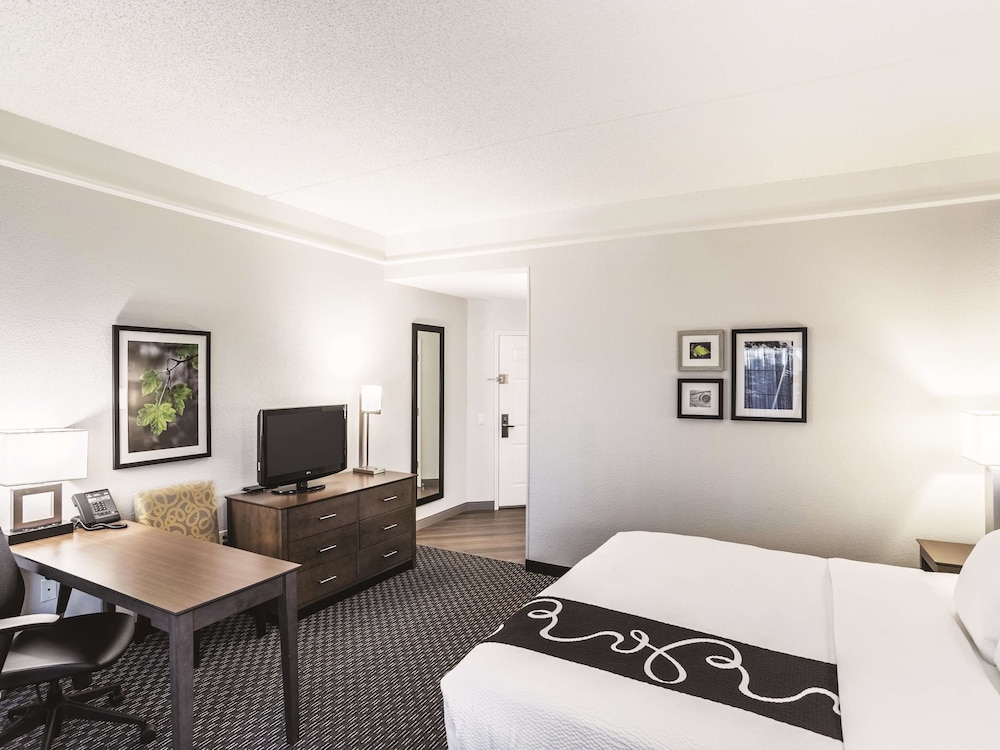 La Quinta Inn & Suites by Wyndham Flagstaff 10/51