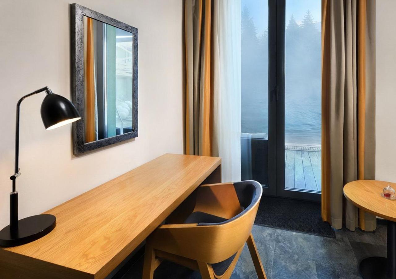 Galeria Hotel Thermal Besenova 40/51