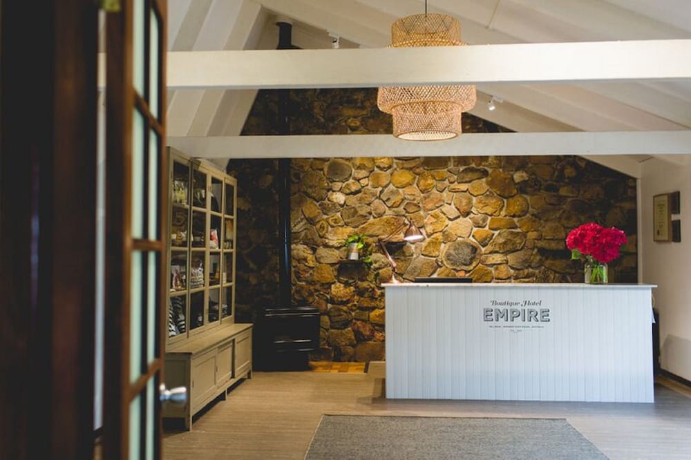 EMPIRE SPA RETREAT 5/49