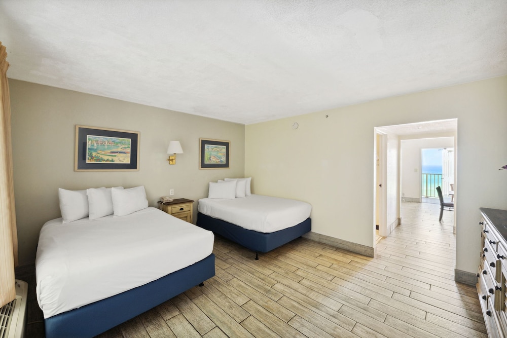 Holiday Terrace Beachfront Hotel, a By The Sea Resort 12/50